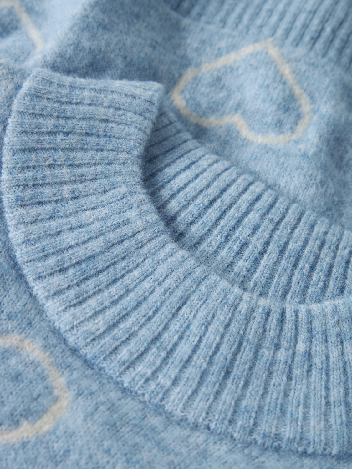 model_shot-front_full